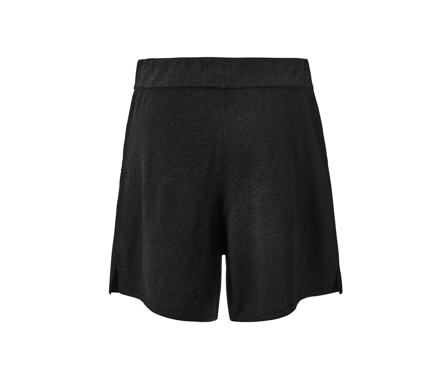 Detailansicht von hinten auf Strickshorts.