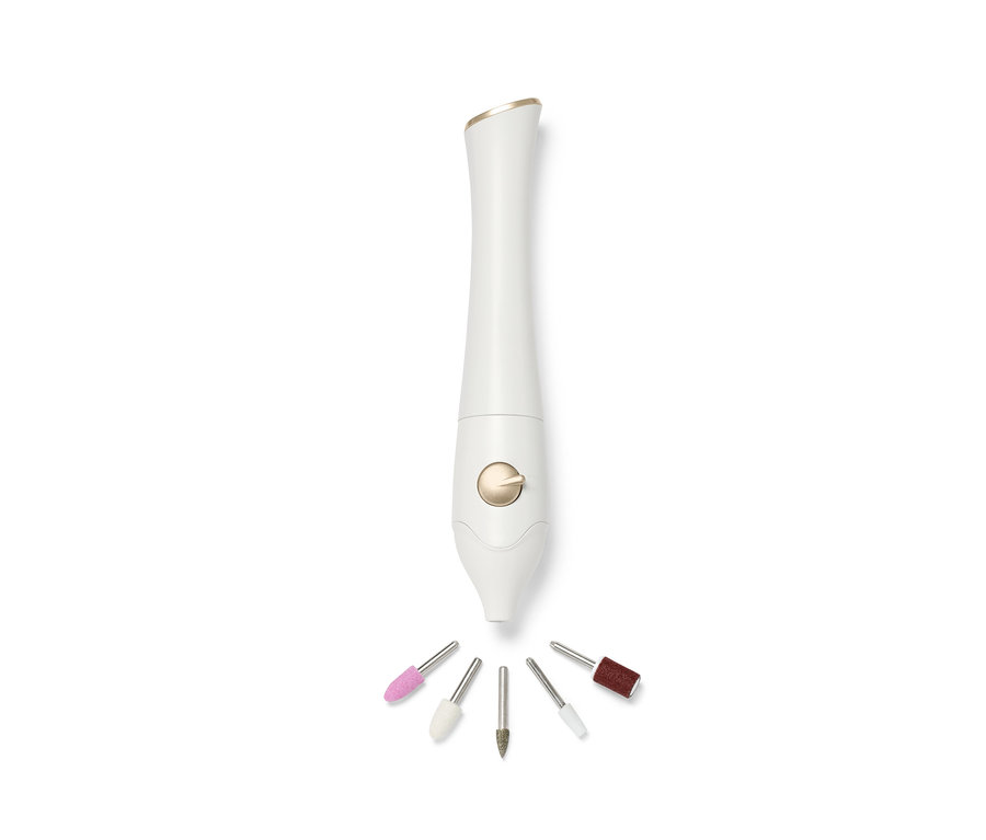 Weißes 5-in-1-Maniküre-Pediküre-Set mit Aufsätzen.