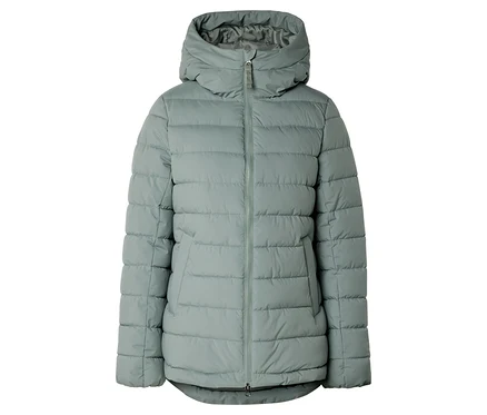 Graue, gesteppte Daunenjacke mit Kapuze und Reißverschluss vorne.