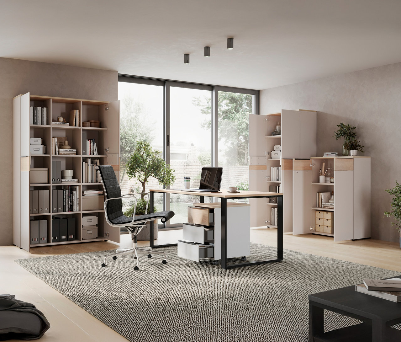 Büro mit großem Aktenschrank »Oviedo«, Schreibtisch mit Laptop und Bürostuhl.