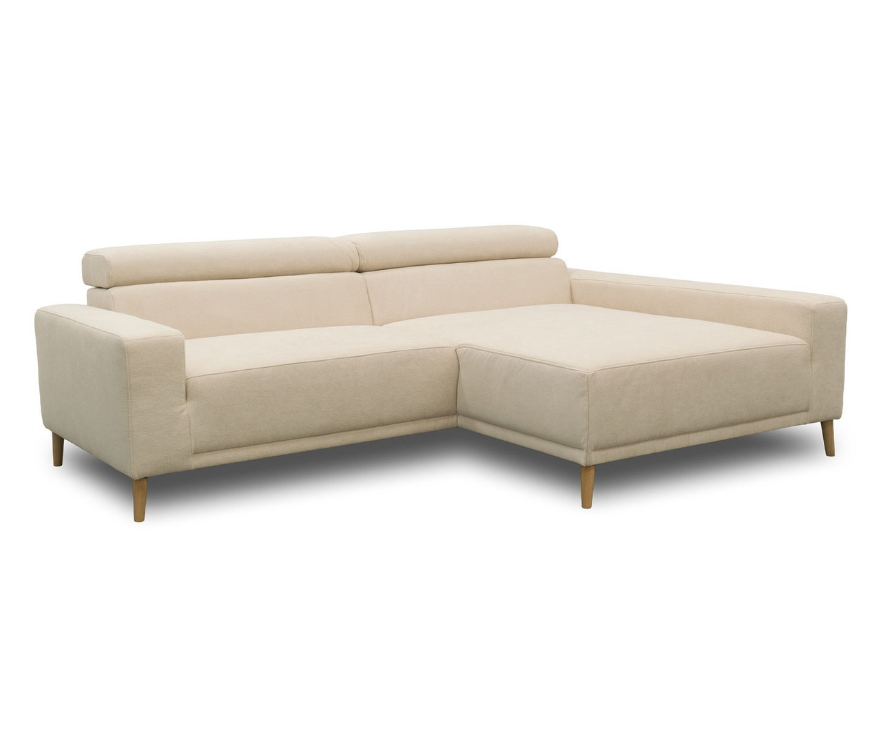 Cremefarbenes DOMO Sofa »Malmö« mit Longchair rechts, verstellbaren Kopfstützen und Holzfüßen.