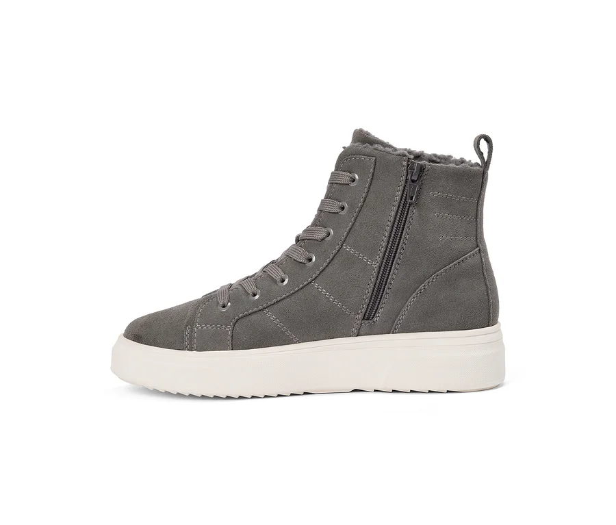 Grauer High-Top-Sneaker aus Wildlederoptik mit Schnürsenkeln, seitlichem Reißverschluss, weißer Plateausohle und Fellfutter.