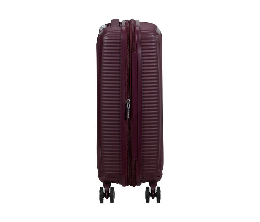 Wild cherry American Tourister Hartschalen-Koffer Soundbox Spinner, klein, von der Seite gezeigt.