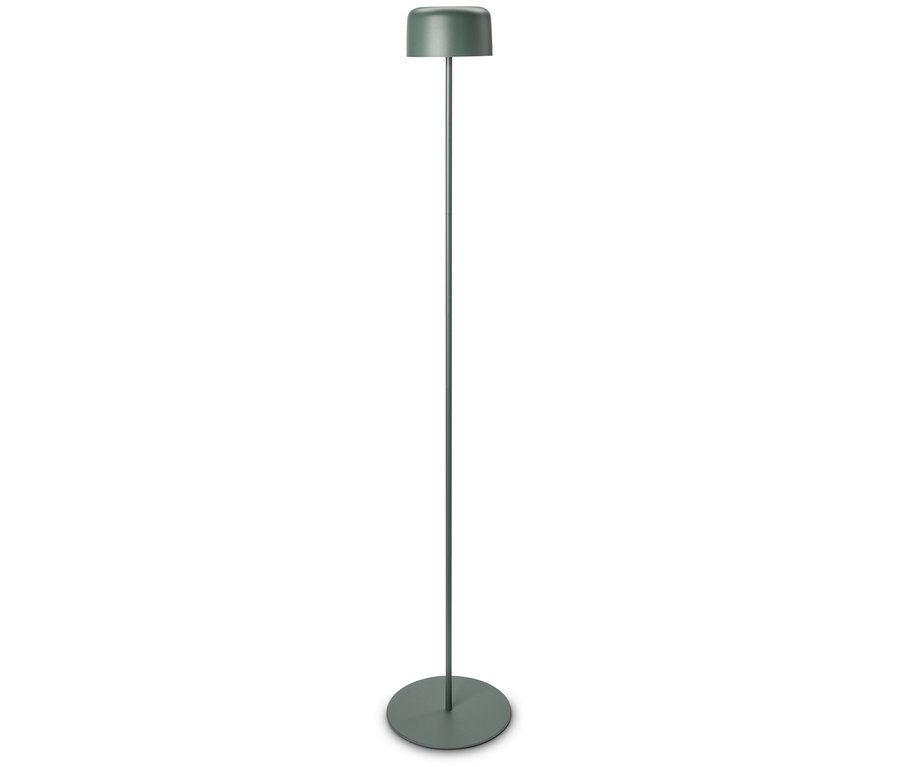 Eine grüne Stehlampe steht auf einem weißen Hintergrund.