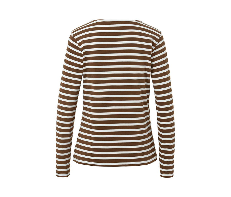 Detailansicht eines braun-cremeweiß gestreiften Langarmshirts.