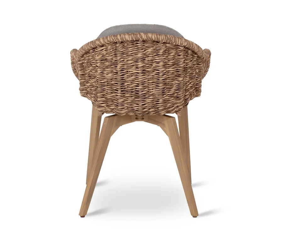 Rückansicht eines Premium-Schalenstuhls mit Polyrattangeflecht und grauem Sitz.