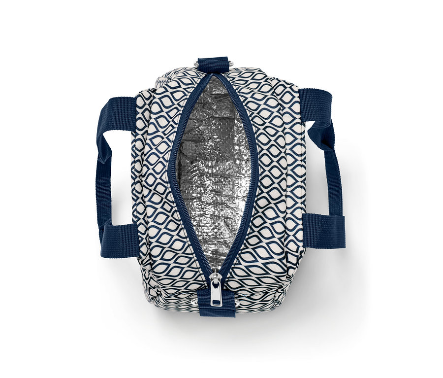 Offene Mini-Kühltasche mit blau-weissem Muster.