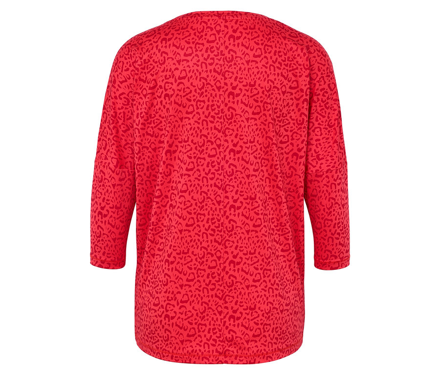 Rückansicht einer roten Bluse mit Tiermuster und Dreiviertelärmeln.