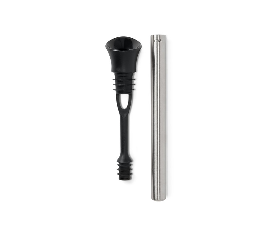 Ein Wein-Kühlstab Set mit einem Stopper und einem Kühlstab aus Metall.