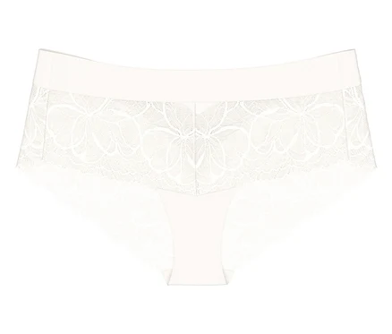 Weißer Triumph Body Makeup Illusion Lace Shorty mit floraler Spitze.