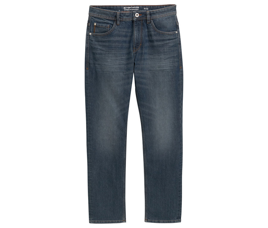 Tom Tailor TT MARVIN STRAIGHT Jeans mit Stretch, Mid Stone Blue Grey Denim, liegen auf einem weißen Hintergrund.
