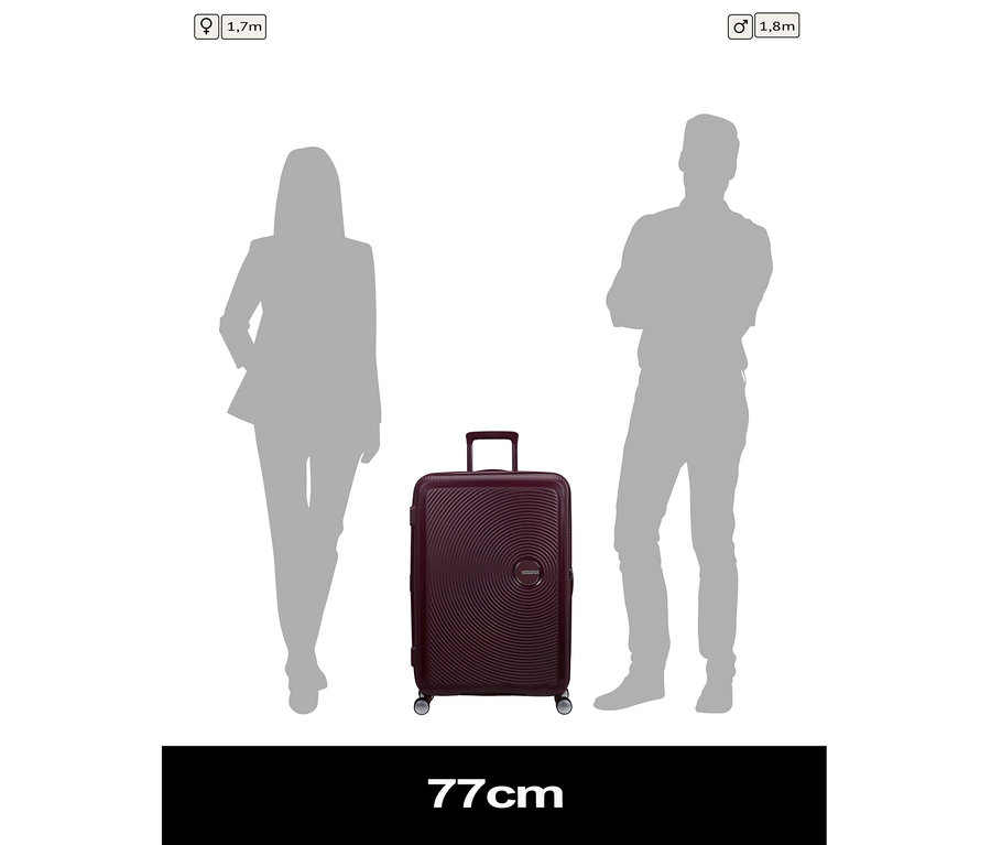 Großer American Tourister Hartschalen-Koffer Soundbox Spinner in Wildkirsche, 77 cm hoch, zwischen Silhouetten einer 1,7 m großen Frau und eines 1,8 m großen Mannes.