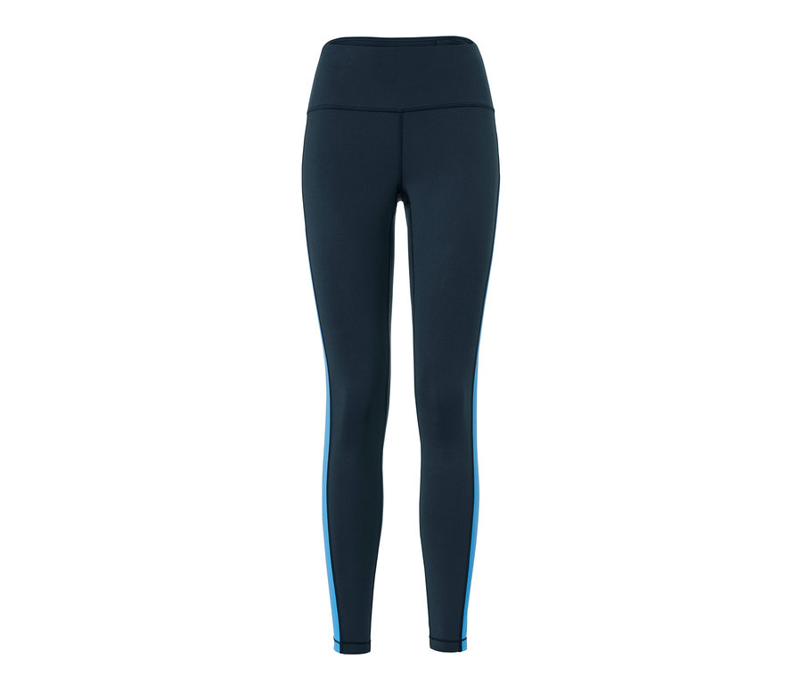 Sporttight mit blauen Streifen an den Seiten.