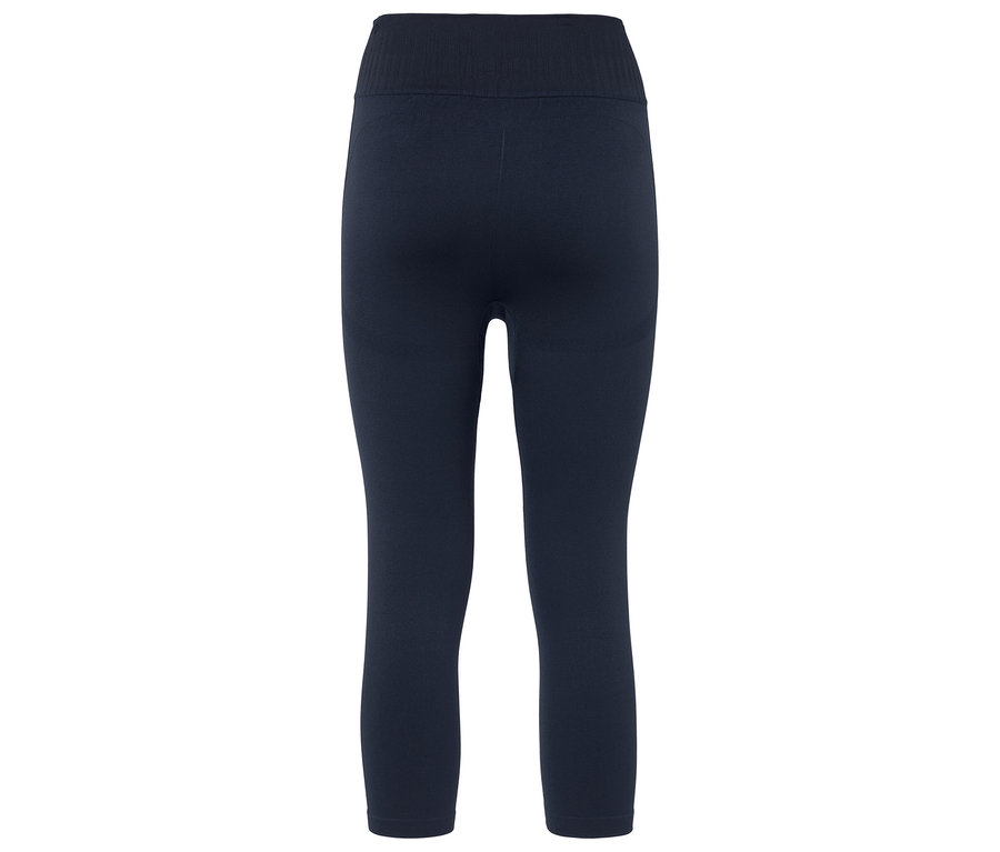 Dunkelblaue, knielange Leggings, von hinten fotografiert.