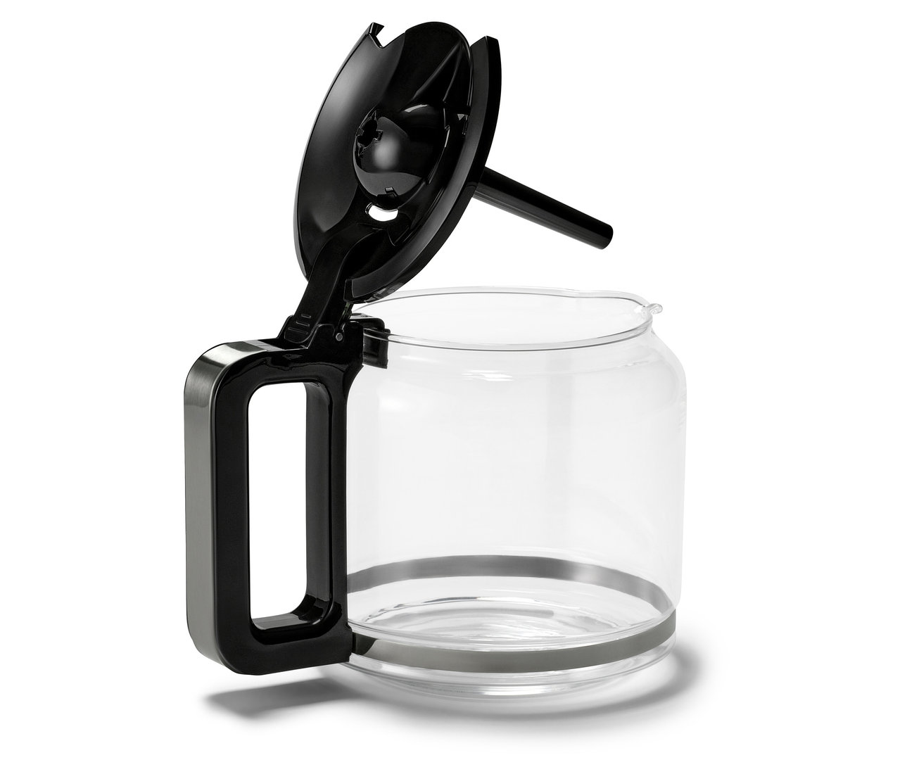 Glaskanne der »Let's Brew Elegant« Filterkaffeemaschine in Silber mit geöffnetem, schwarzem Deckel.