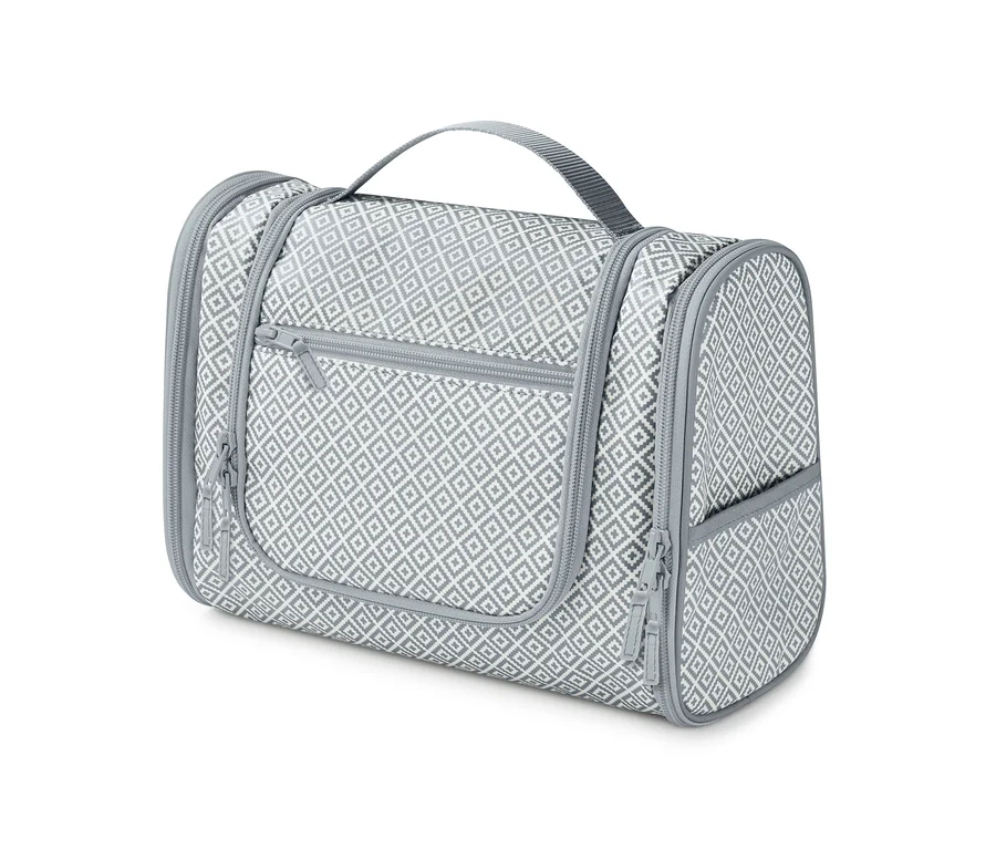 Eine Kulturtasche zum Aufhängen mit Muster.
