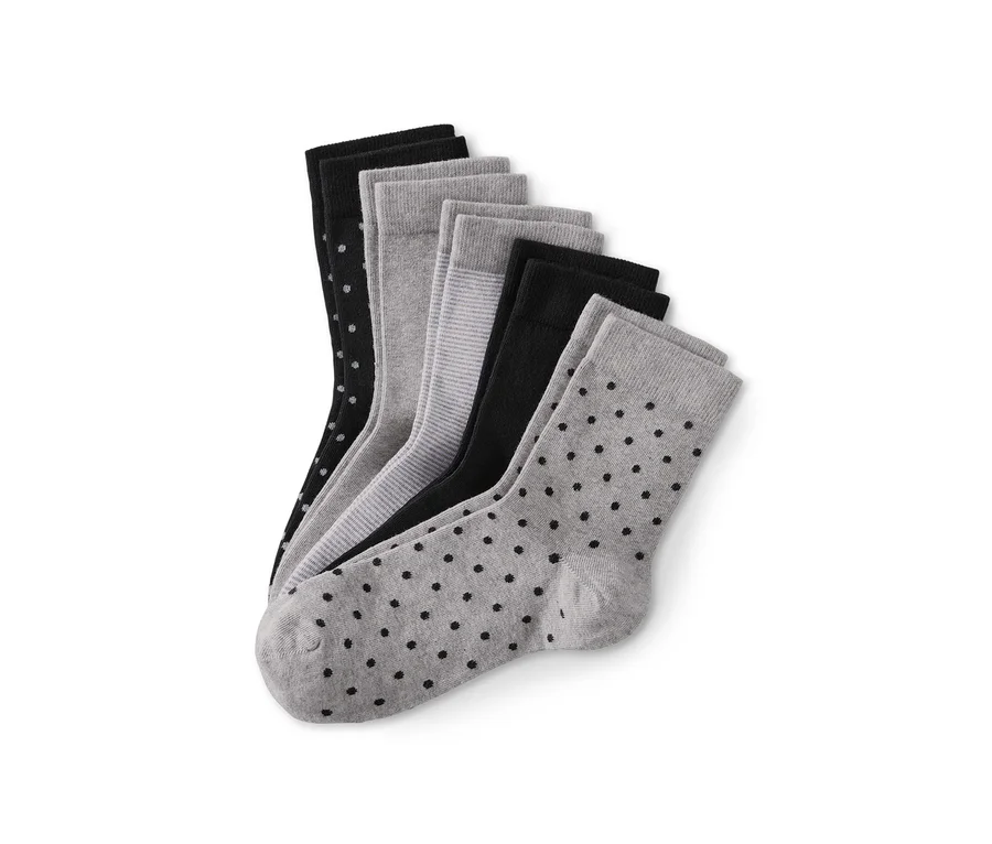 Ein 5er-Pack Damen-Socken in Schwarz- und Grautönen.
