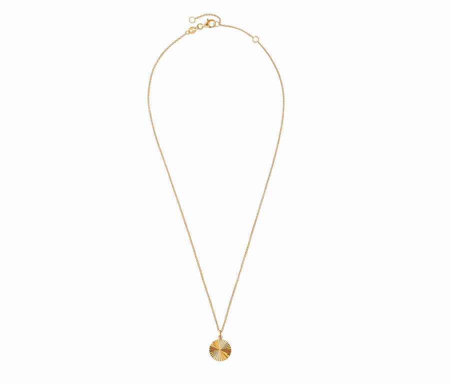 Goldene Kette aus 925er Silber mit Sonnenschliff-Anhänger.