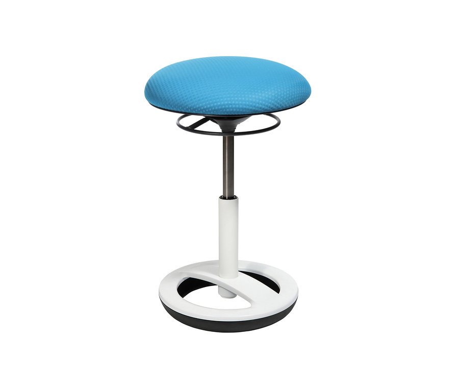 Blauer Topstar Hocker »Sitness Bob« vor weißem Hintergrund.