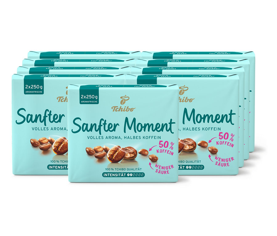 Packungen von Tchibo Sanfter Moment gemahlener Kaffee mit 50% Koffein.