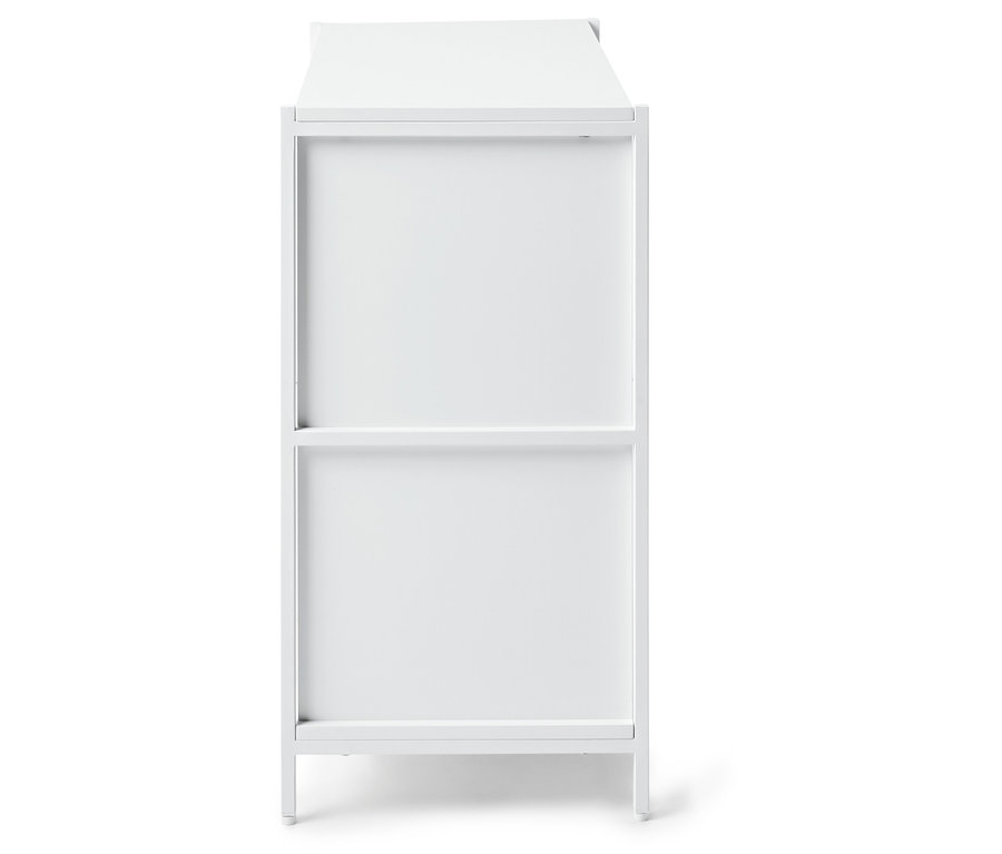 Weißer Tisch mit zwei Regalen.