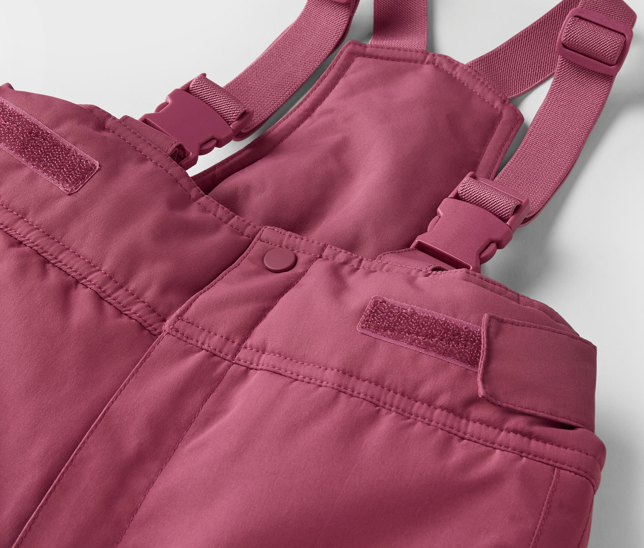 Detailansicht Oberteil der 2-teiligen Kinder-Schneekombi.