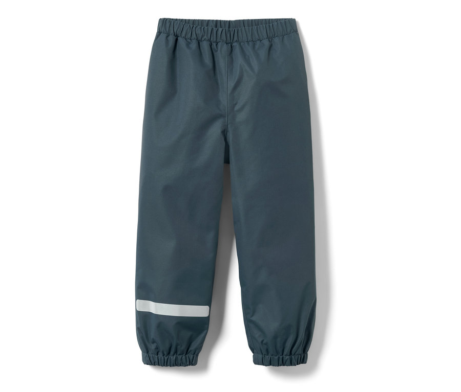 Eine blaue Kleinkind-Regenhose.