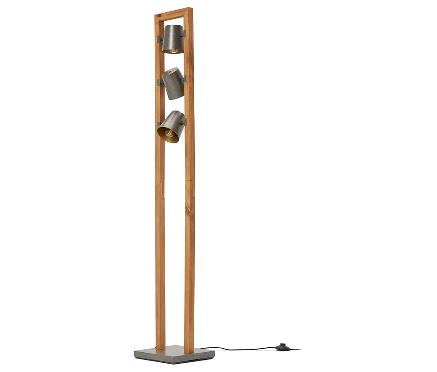 Stehlampe mit Holzrahmen und drei Metallstrahlern.