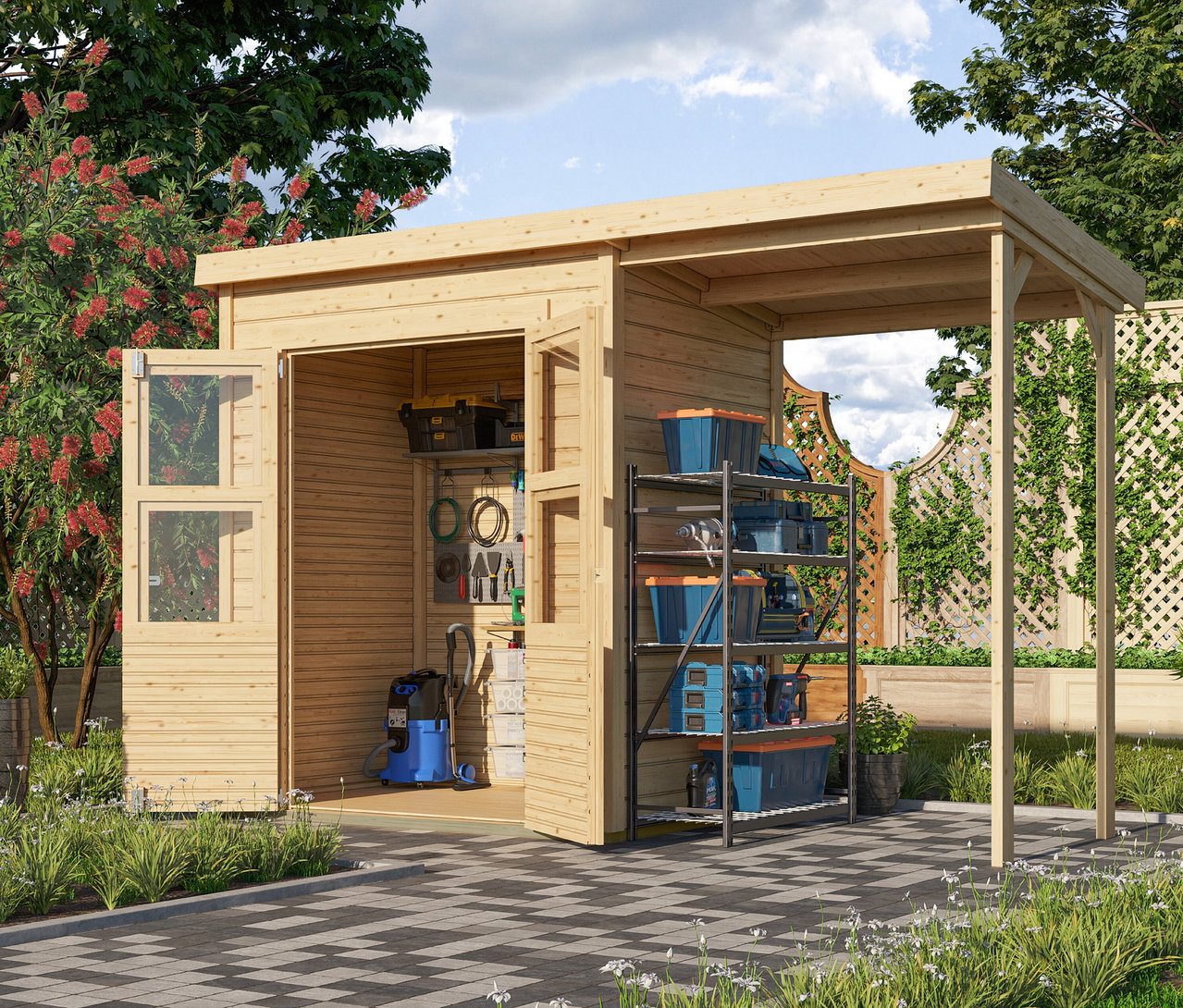 Holzgartenhaus mit geöffneter Tür und Regal mit blauen Kisten im Garten.