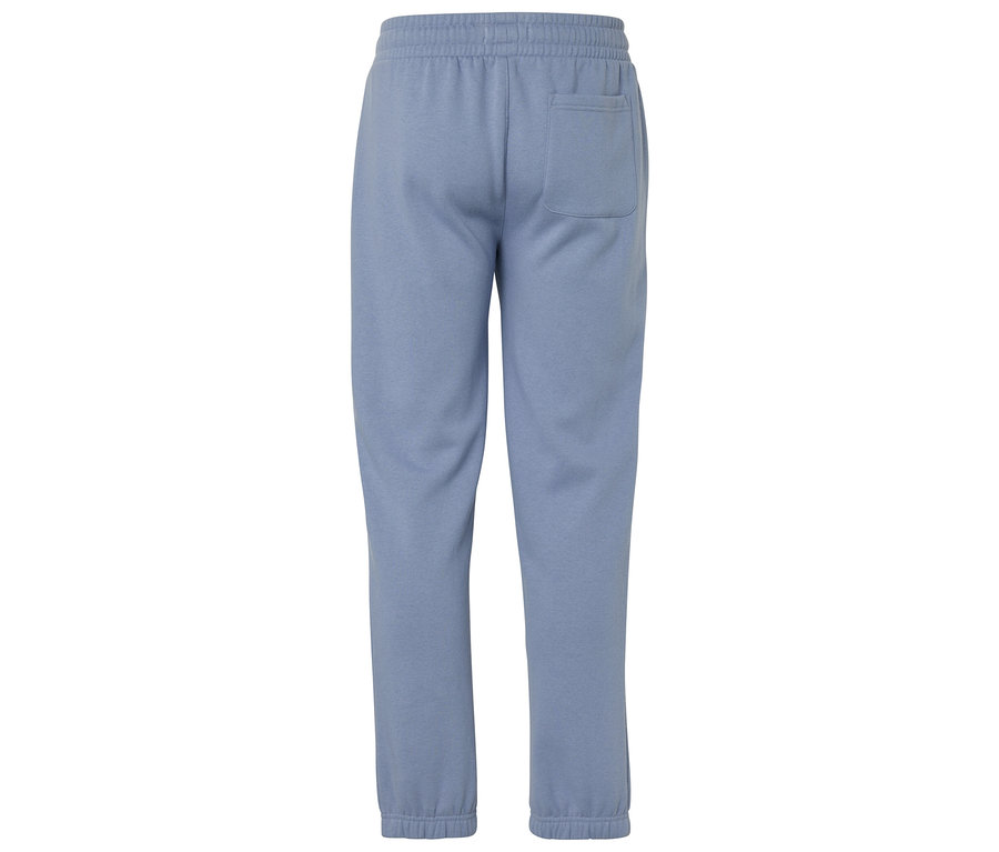 Rückansicht einer hellblauen Jogginghose mit elastischem Bund und Gesäßtasche.