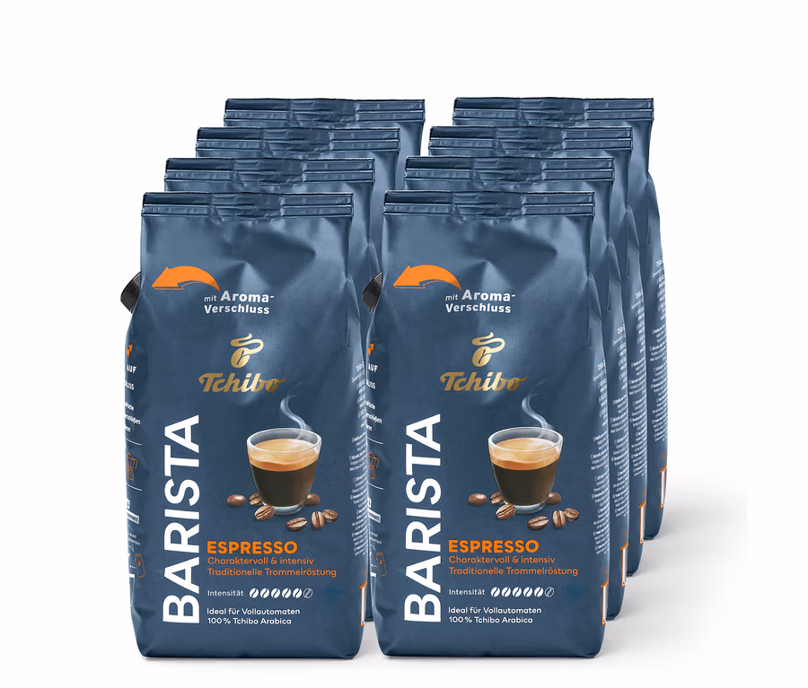 Eine Reihe blauer Packungen Tchibo Barista Espresso Kaffee mit einem Bild einer Tasse Espresso und Kaffeebohnen.