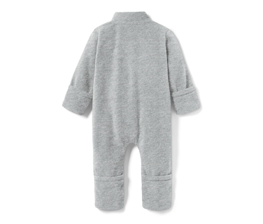 Grauer Baby-Fleece-Einteiler von hinten gezeigt.