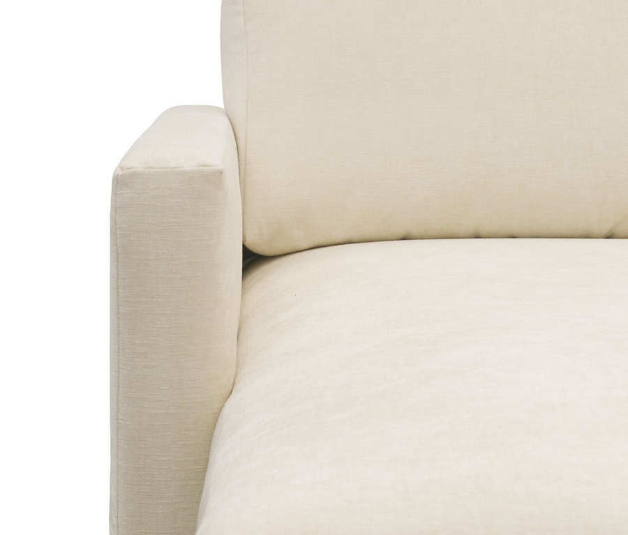 Detailansicht der cremefarbenen DOMO Longchair, linksbündig.