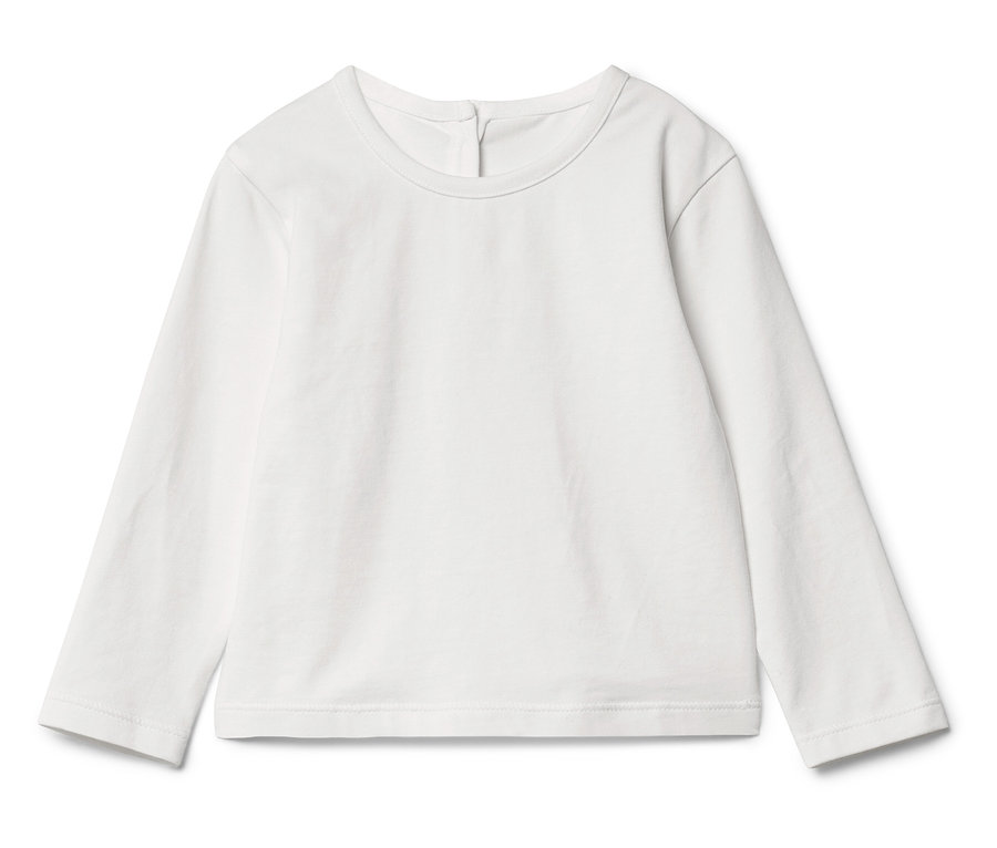 Ein weißes, langärmliges Hemd liegt flach auf einer Oberfläche.