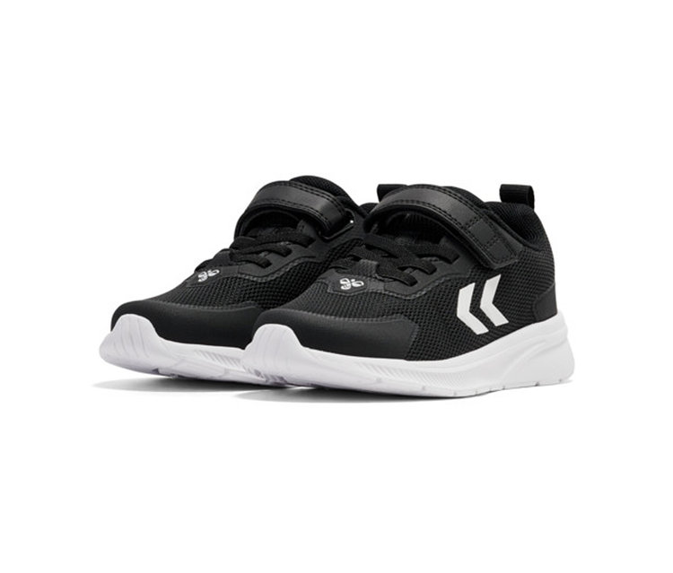 Ein Paar anthrazitfarbene hummel® Sneaker »Actus Tr Bearther Jr« mit weißen Sohlen und Klettverschlüssen.