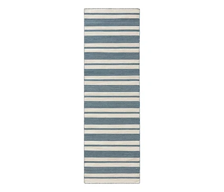 benuta Indoor-und-Outdoor-Läufer Rida, ca. 80 x 250 cm, mit beigen und dunkelblauen Querstreifen.