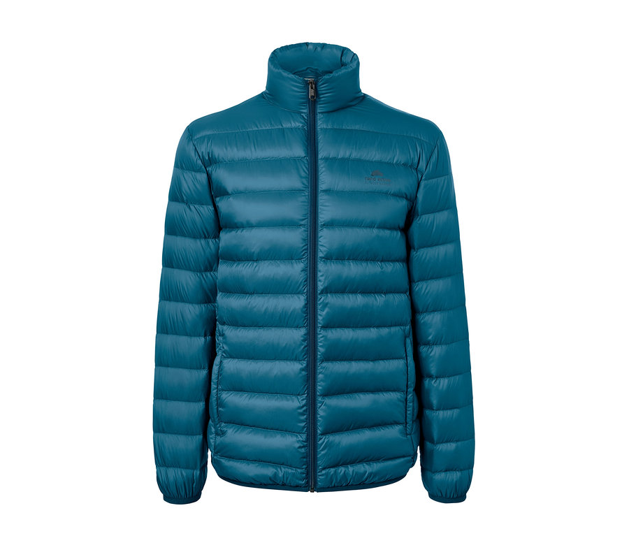 Eine blaue Daunenjacke mit Reißverschluss in der Mitte.