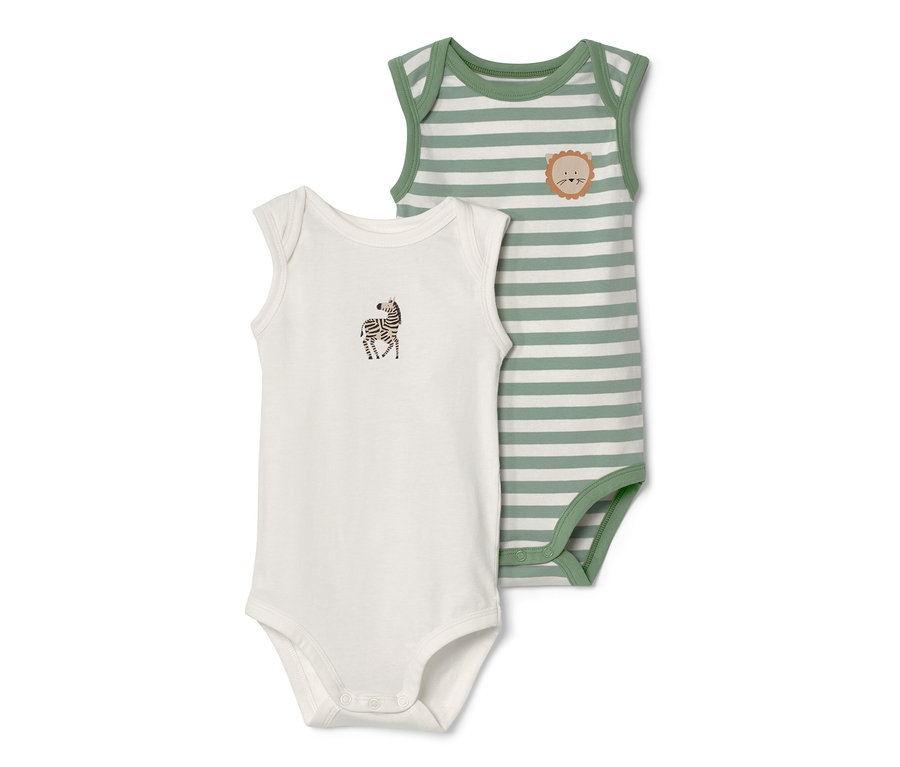 Zwei Baby-Bodys mit Mitwachsfunktion: Ein Body ist weiß mit Zebra-Aufdruck, der andere ist grün gestreift mit Löwenkopf.