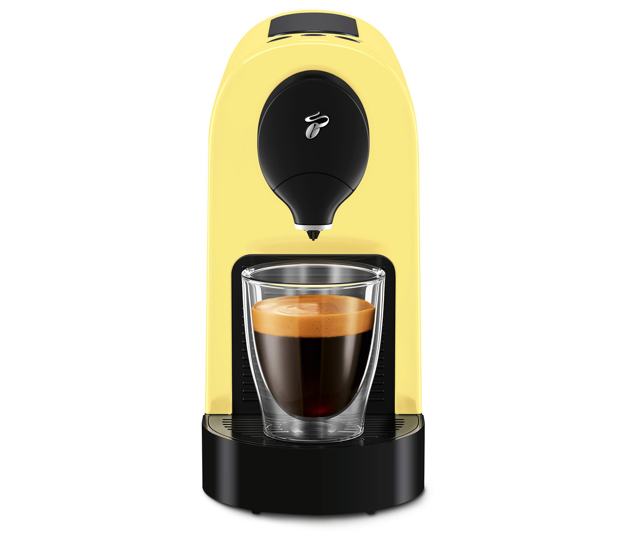 Gelbe Kaffeemaschine mit einer Tasse Kaffee.