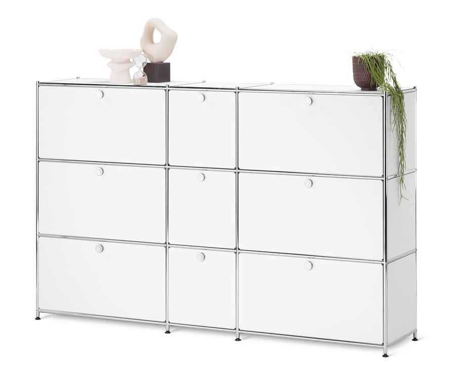 Weiße Kommode »CN3« mit 9 Klappen.