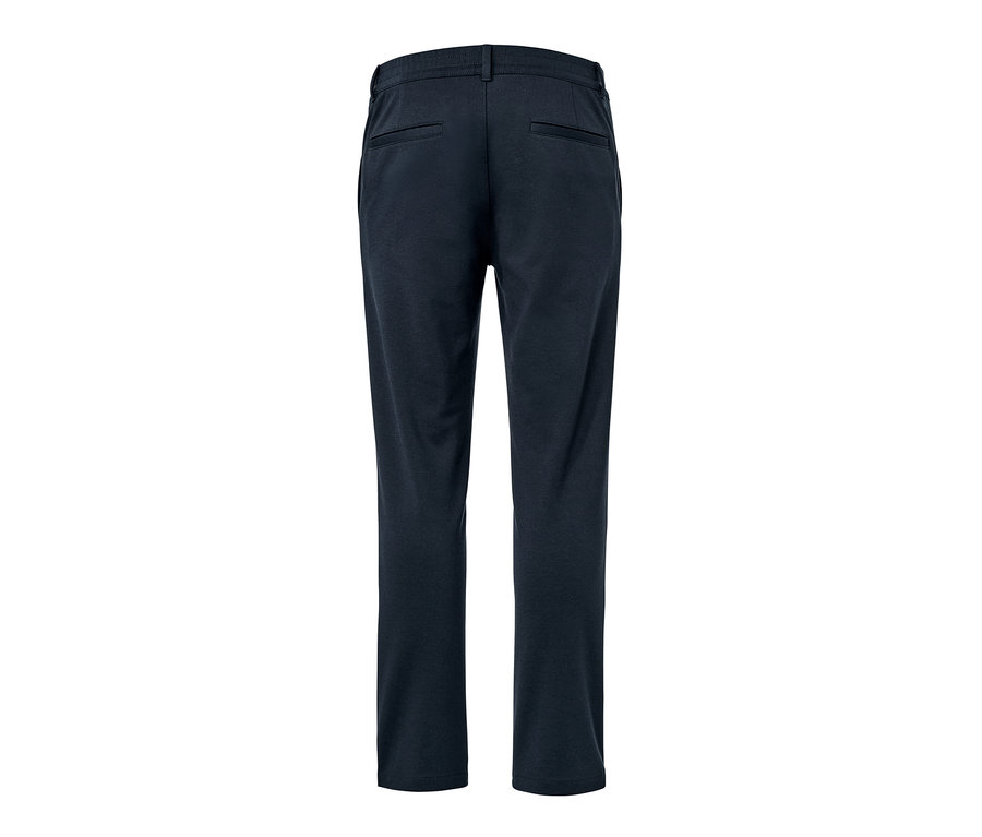 Rückansicht einer marineblauen Comfort-Stretch-Hose.