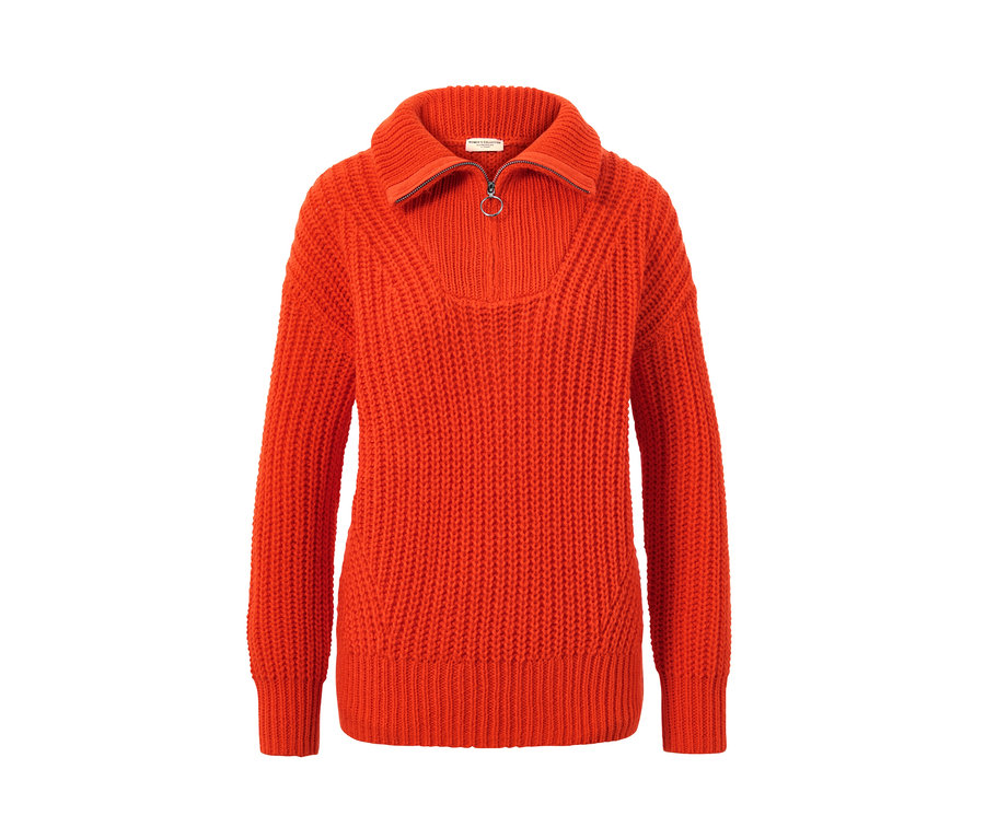Orangefarbener Grobstrick-Troyer.