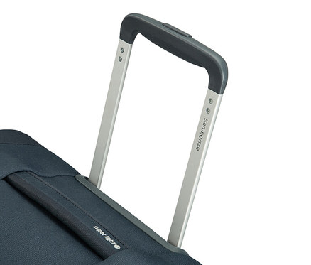 Detailaufnahme eines marineblauen Samsonite CITYBEAT SPINNER Koffers, klein, mit ausziehbarem Griff.