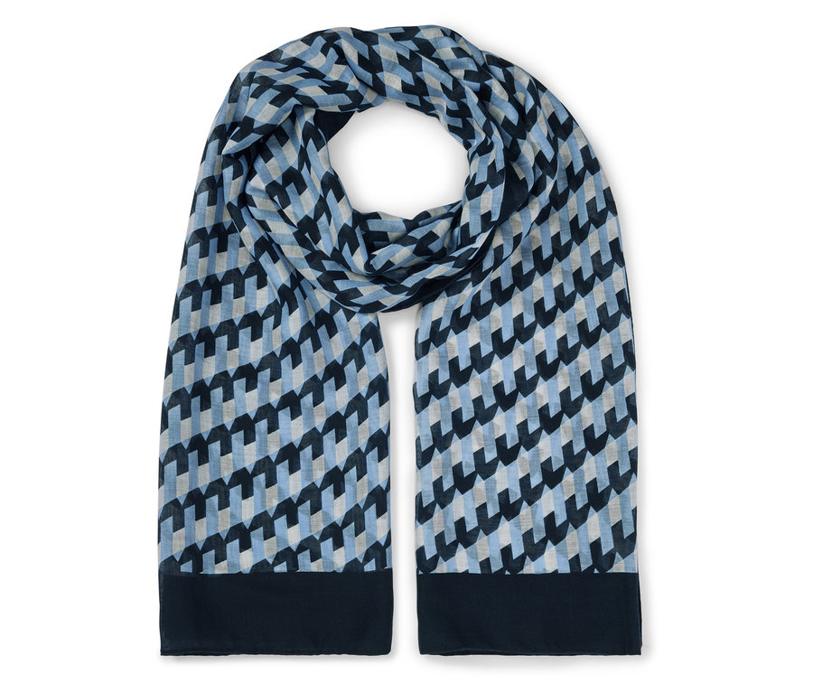 Ein blau-weiß gemusterter Schal mit geometrischem Muster.
