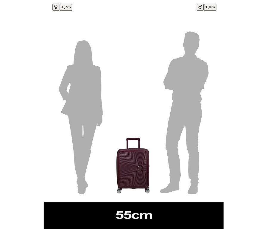 Zwei Silhouetten (Frau 1,7m, Mann 1,8m) stehen neben einem kleinen, wildkirschfarbenen American Tourister Soundbox Hartschalen-Koffer mit Spinner-Rädern. Unten steht 55cm.