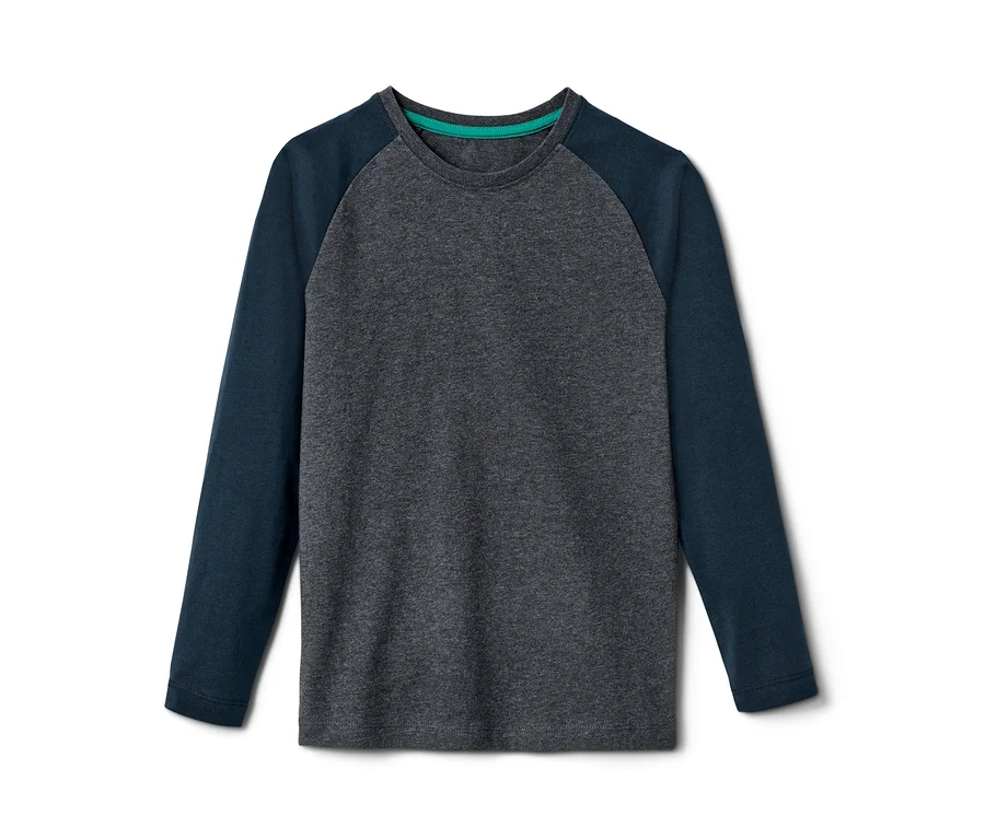 Graues 2 Longsleeves mit blauen Ärmeln.