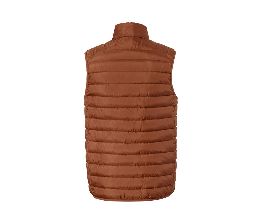 Detailansicht der Rückseite einer cognacfarbenen Steppweste.