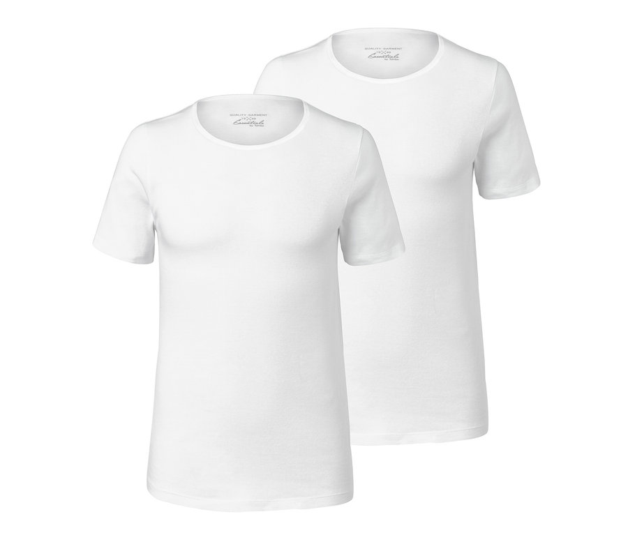 Zwei weiße Qualitäts-Feinripp-Unterhemden mit kurzem Arm liegen übereinander.