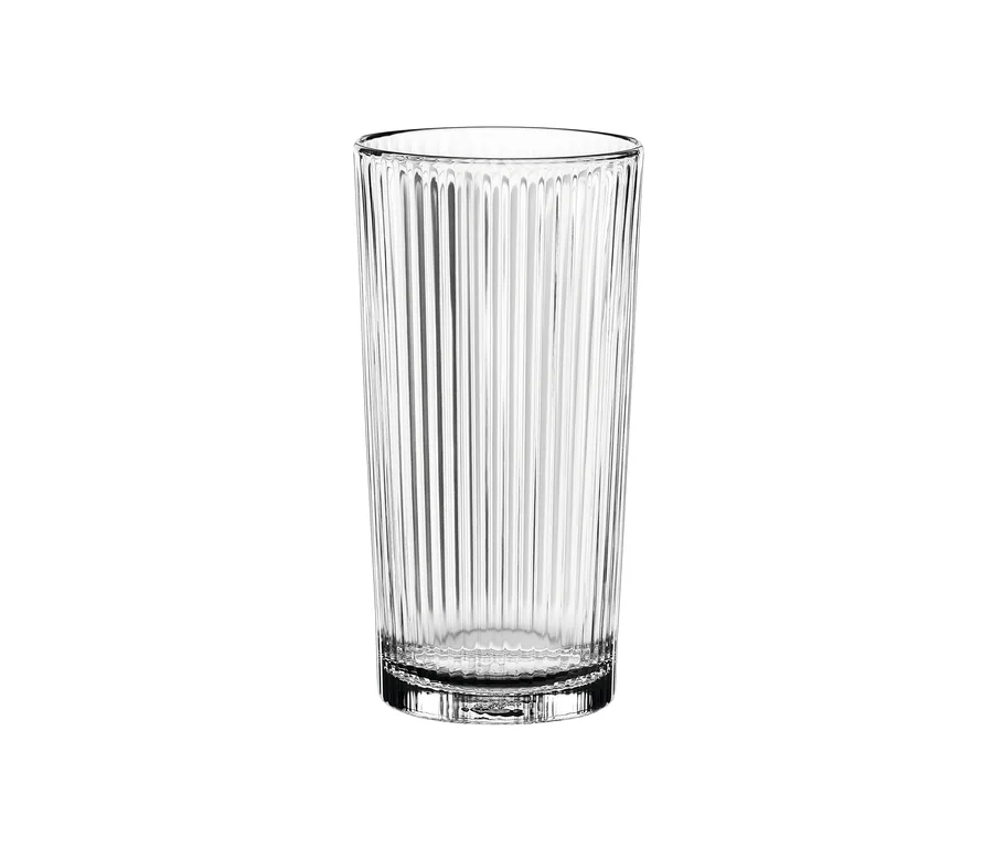 Detailaufnahme eines Nachtmann Aperitivo-Longdrink Glases aus einem 8er-Set, mit vertikalen Rippen.