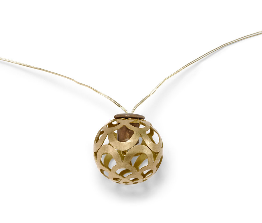 Detailaufnahme einer goldenen LED-Lichterkette